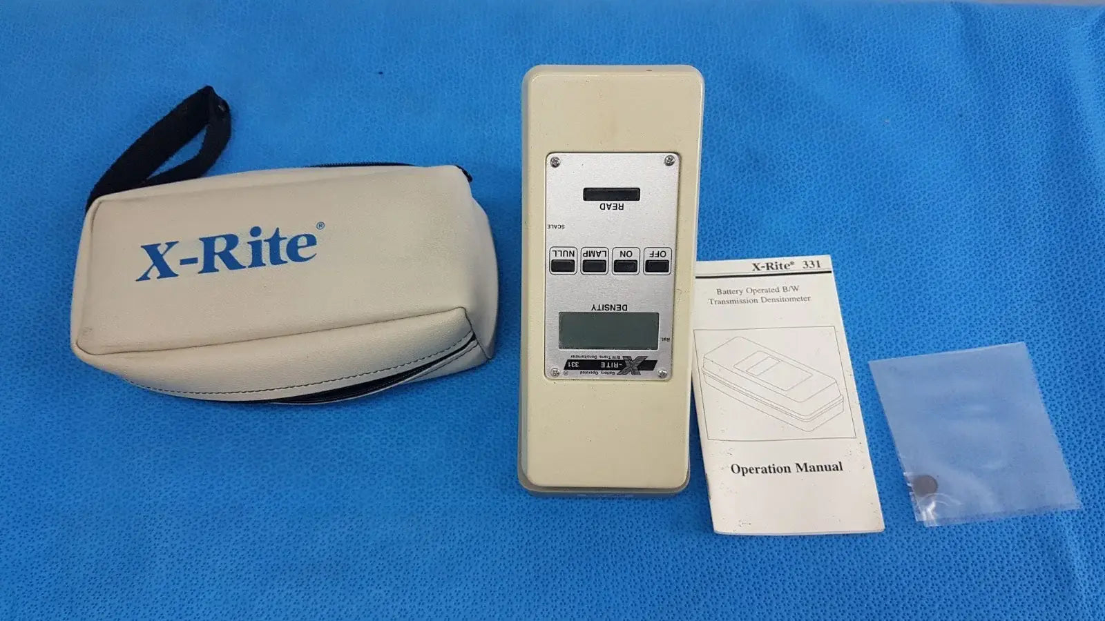 X-Rite 331 Transmission Densitometer – Battery Operated Precision Measuring Device Transmission densitometer, second-hand product photo 1