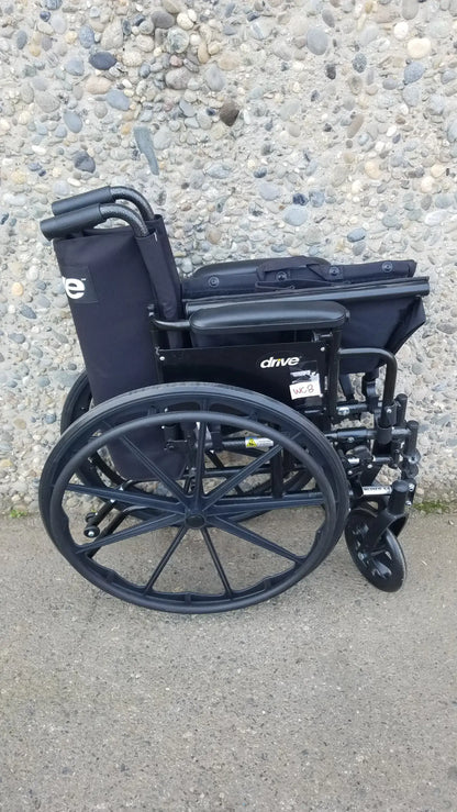 Reuse Medical Equipment X4 Transport Wheelchair by Drive Medical – Foldable & Lightweight Wheelchair, second-hand product photo 1