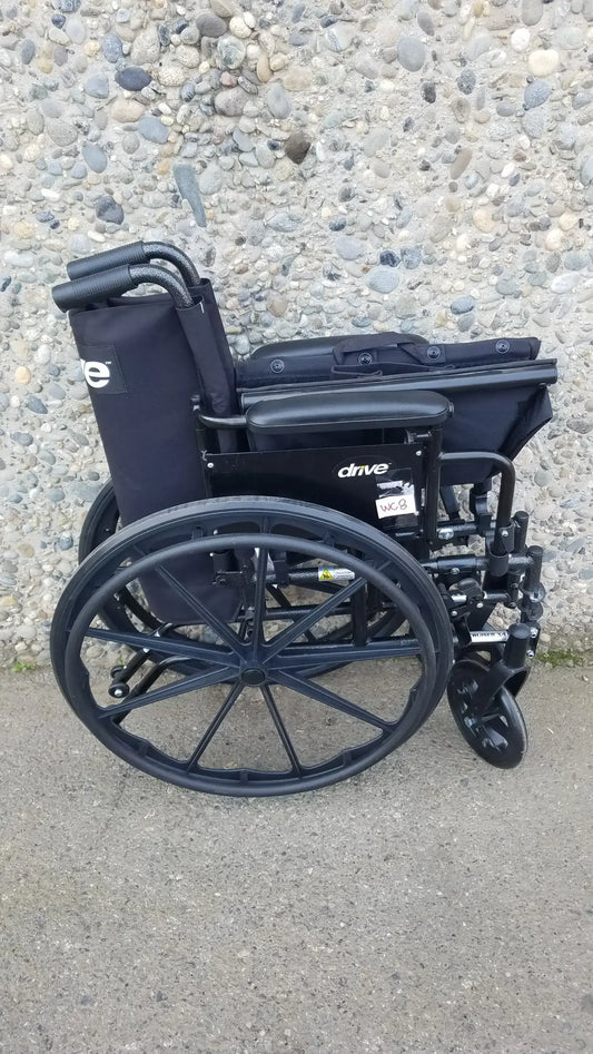 Reuse Medical Equipment X4 Transport Wheelchair by Drive Medical – Foldable & Lightweight Wheelchair, second-hand product photo 1