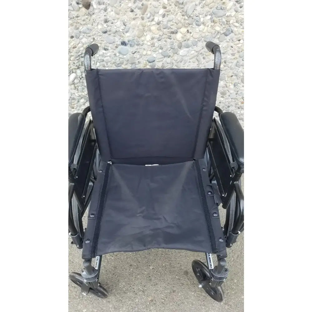 Reuse Medical Equipment X4 Transport Wheelchair by Drive Medical – Foldable & Lightweight Wheelchair, second-hand product photo 6