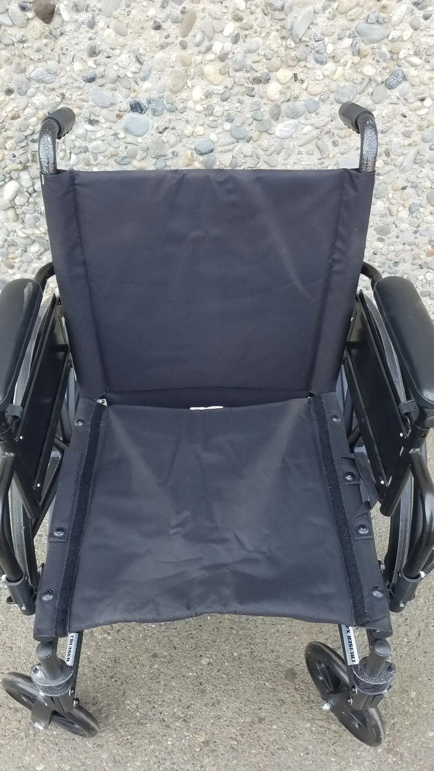 Reuse Medical Equipment X4 Transport Wheelchair by Drive Medical – Foldable & Lightweight Wheelchair, second-hand product photo 6