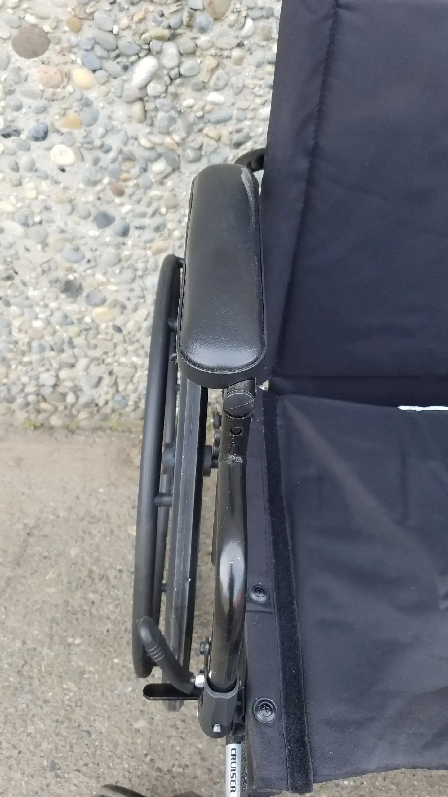 Reuse Medical Equipment X4 Transport Wheelchair by Drive Medical – Foldable & Lightweight Wheelchair, second-hand product photo 8