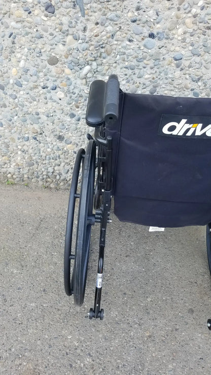 Reuse Medical Equipment X4 Transport Wheelchair by Drive Medical – Foldable & Lightweight Wheelchair, second-hand product photo 17