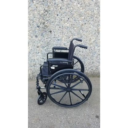 Reuse Medical Equipment X4 Transport Wheelchair by Drive Medical – Foldable & Lightweight Wheelchair, second-hand product photo 12
