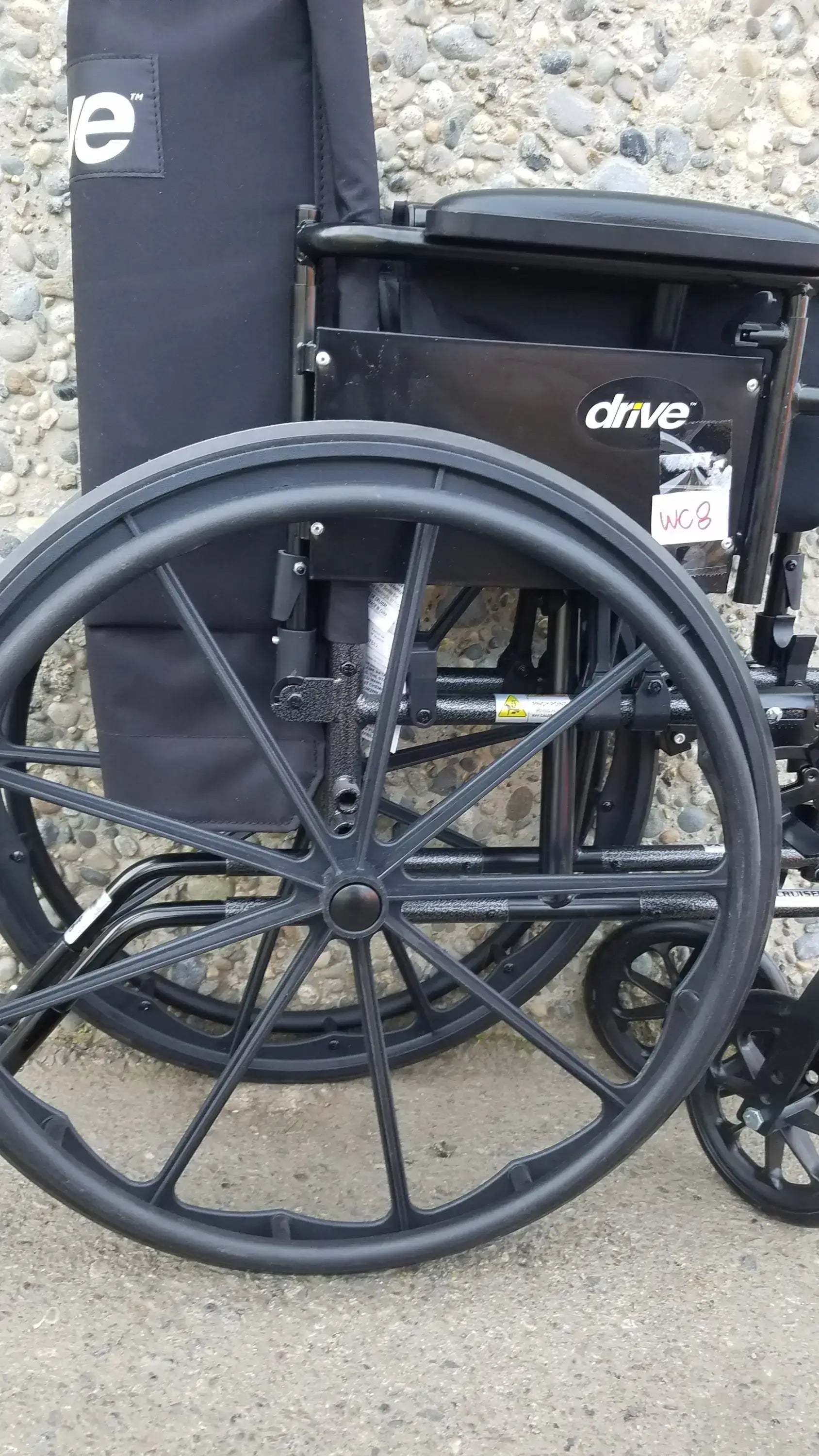 Reuse Medical Equipment X4 Transport Wheelchair by Drive Medical – Foldable & Lightweight Wheelchair, second-hand product photo 3