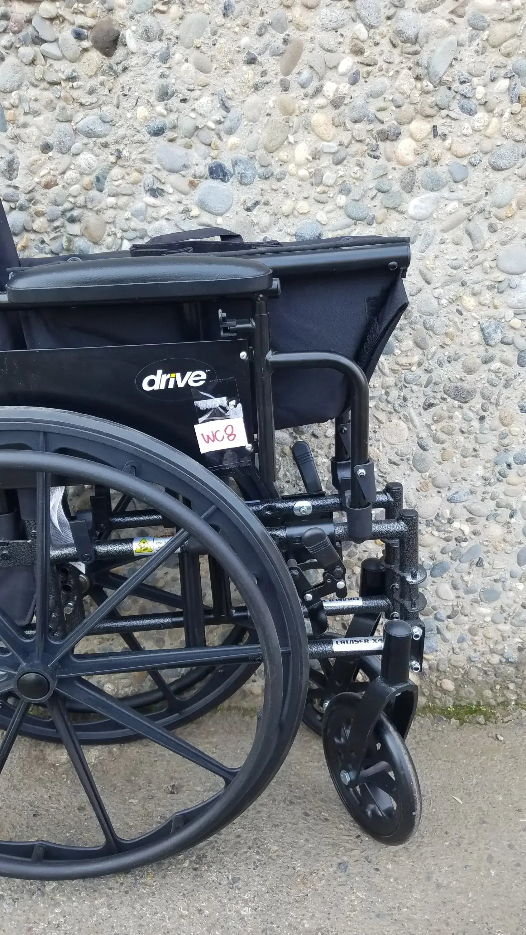 Reuse Medical Equipment X4 Transport Wheelchair by Drive Medical – Foldable & Lightweight Wheelchair, second-hand product photo 5