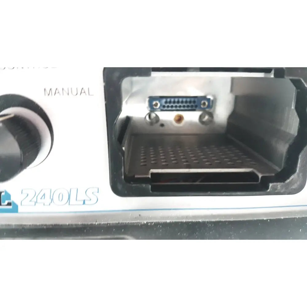 Blue vga port with metallic contacts set in black plastic housing on the back side of xl240lsa video probe xl 240ls handheld unit