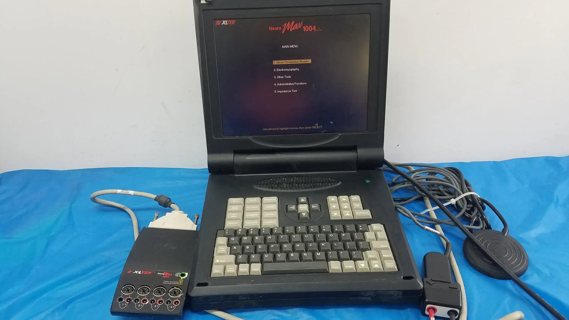 XLTEK NeuroMax 1004 EMG System with 4-Channel Pre-Amplifier Stim Probe & Pedal Electromyography diagnostic system, second-hand product photo 1