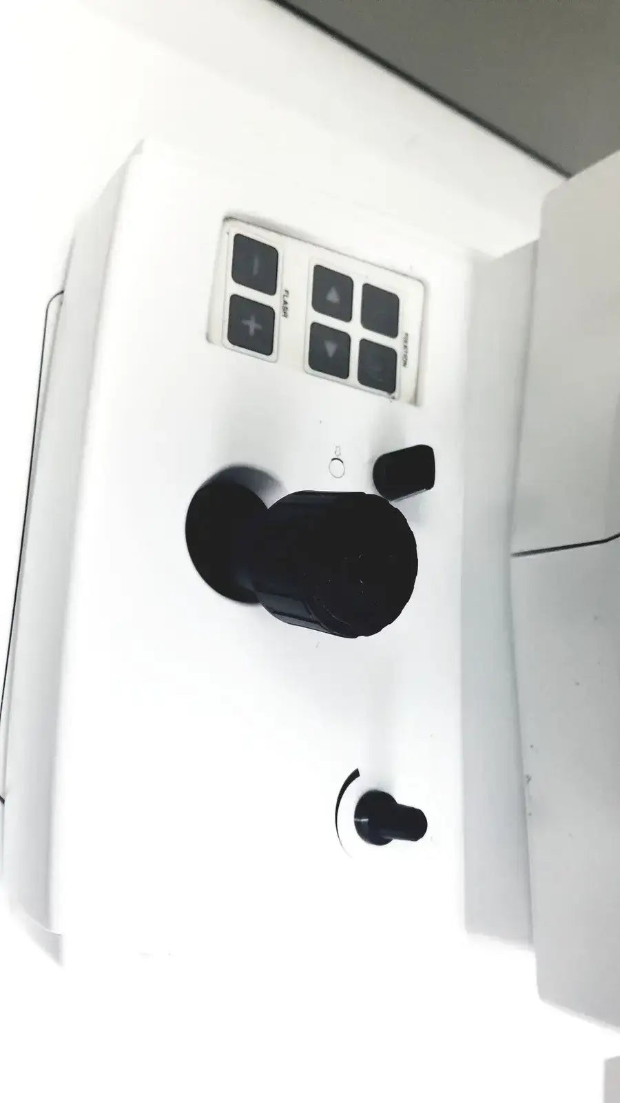 Welch Allyn Zeiss Cirrus Photo 600 Ref 2121-814 With Table, OCT Engine 10 Ophthalmic OCT Imaging System, as-is (for parts) product photo 4
