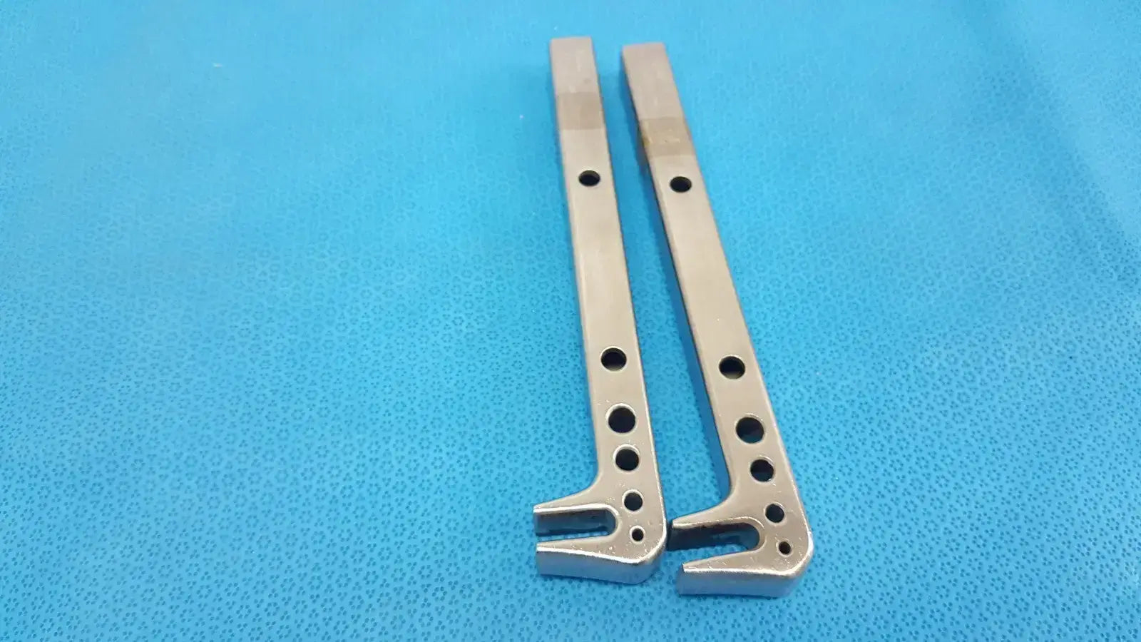 Zimmer 694 Plate Bender 8.5" – Orthopedic Surgical Instrument Lot of 2 Orthopedic Surgical Instrument, second-hand product photo 2
