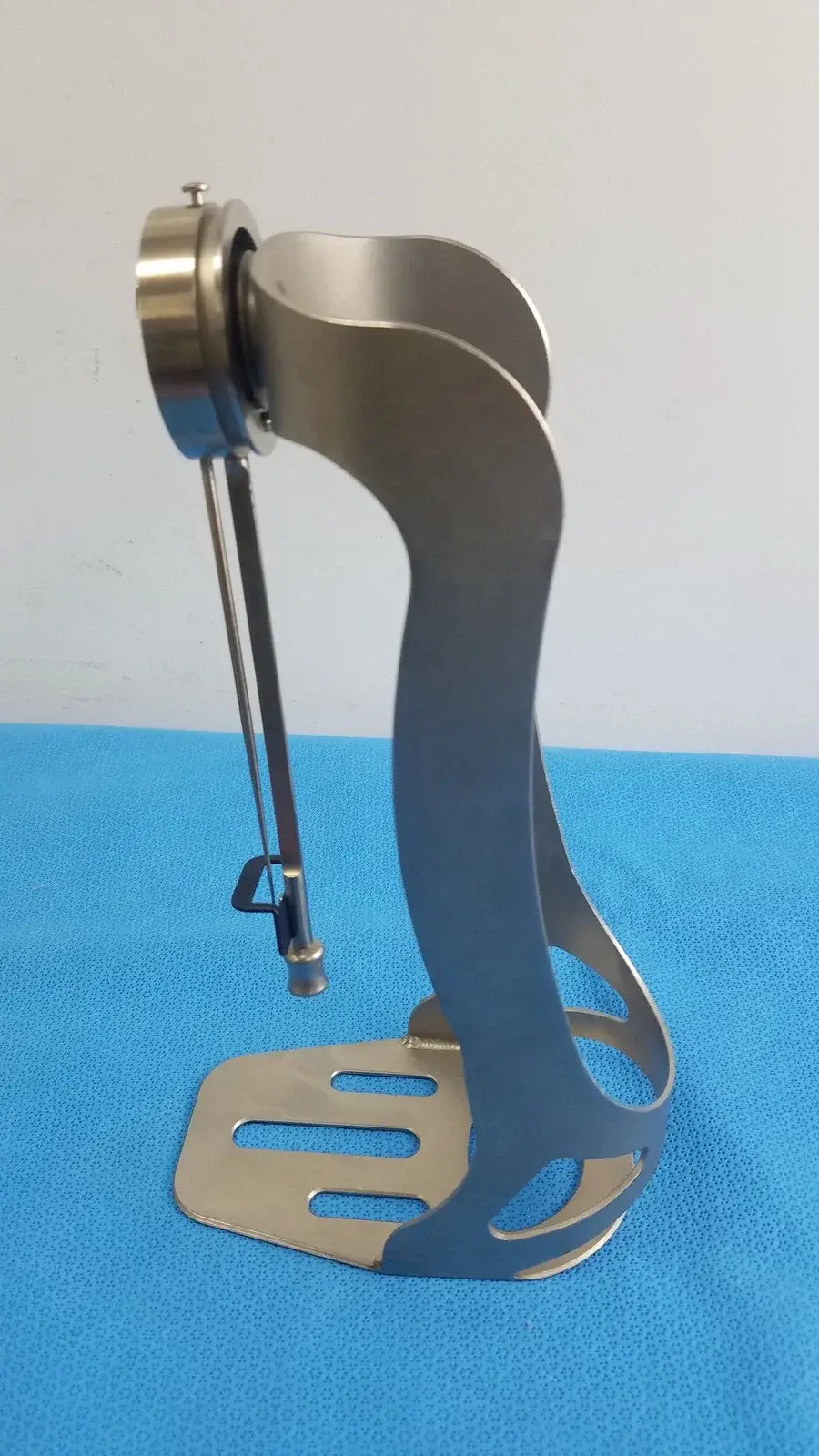 Reuse Medical Zimmer Orthopedic Biomet Finneli Tensioning Boot Surgical & Orthopedic Instruments, second-hand product photo 4