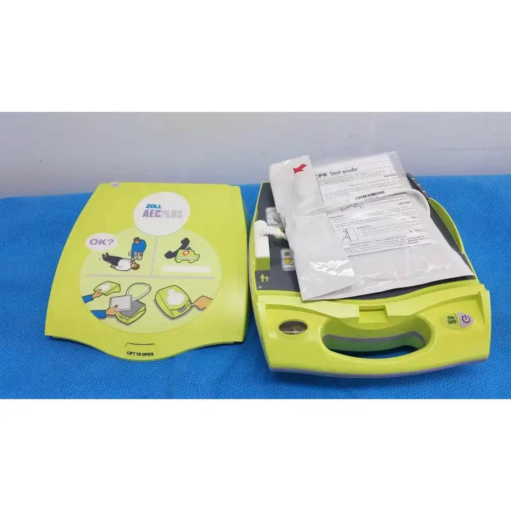ZOLL AED Plus Automated External with Pads - X12D546617 Automated External Defibrillator, second-hand product photo 1