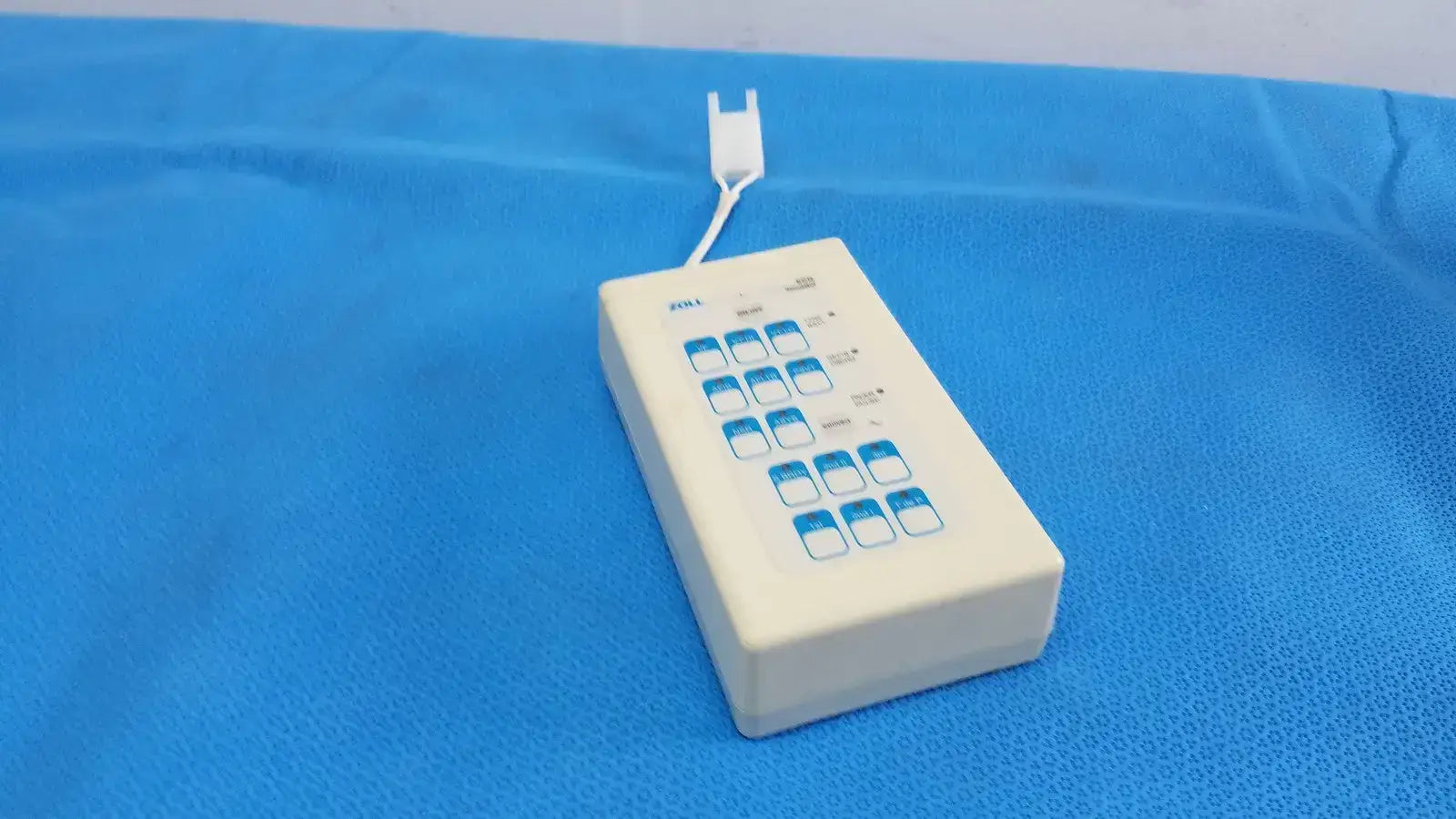 Zoll Medical Corporation ECG Simulator - Q01L05360 ECG Simulator, second-hand product photo 11