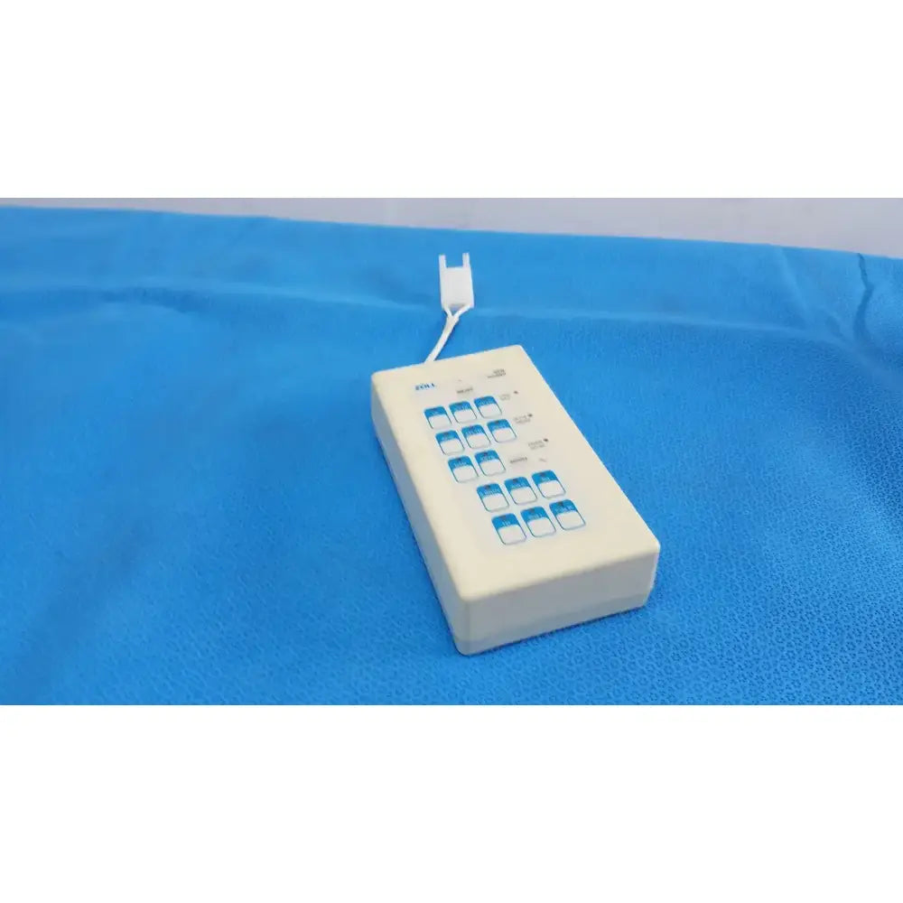 Zoll Medical Corporation ECG Simulator - Q01L05360 ECG Simulator, second-hand product photo 11