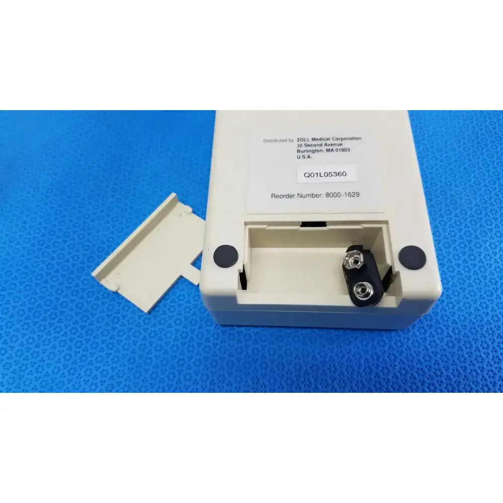 Zoll Medical Corporation ECG Simulator - Q01L05360 ECG Simulator, second-hand product photo 10