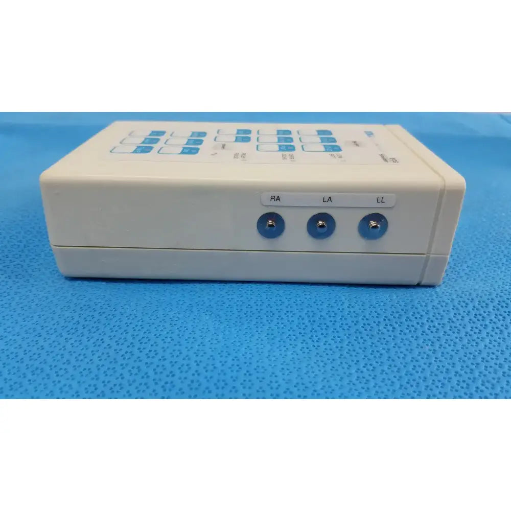 Zoll Medical Corporation ECG Simulator - Q01L05360 ECG Simulator, second-hand product photo 3